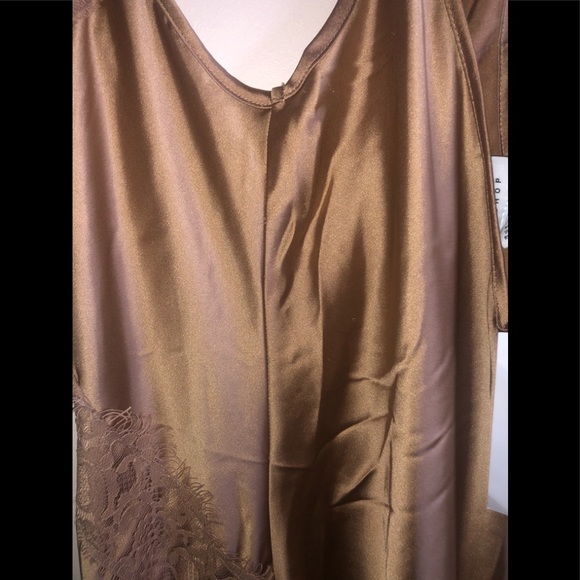 Satin dress - Picture 4 of 4